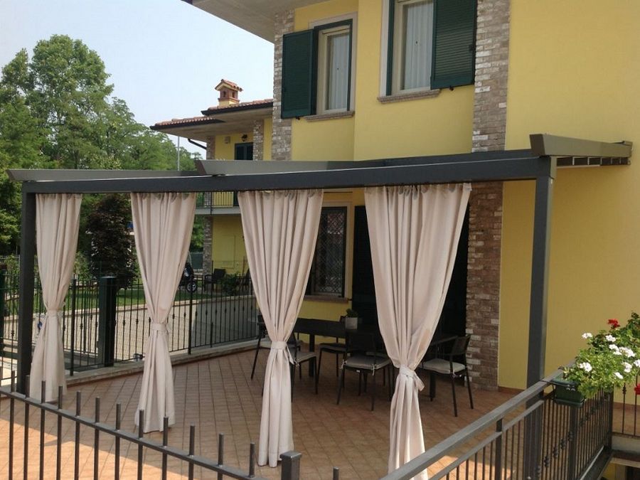 TENDE DA SOLE PER BALCONI CON ANELLI
